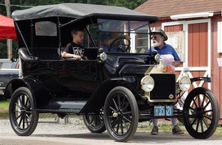 Illustration for article titled From Benz To Bumpers: A Brief History Of Auto Safety